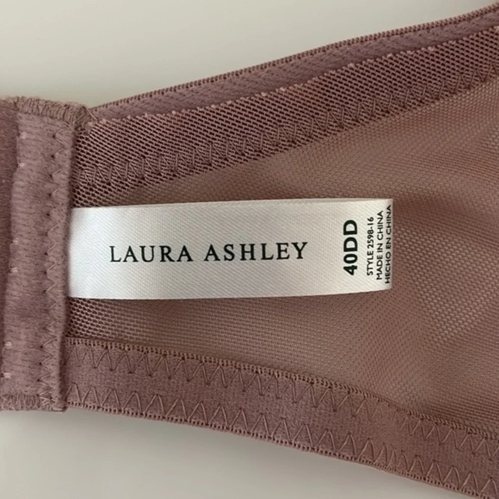 Laura Ashley 40DD Rose Beige Comfort 2598-16 Push‎ Up Underwire Bra. EUC